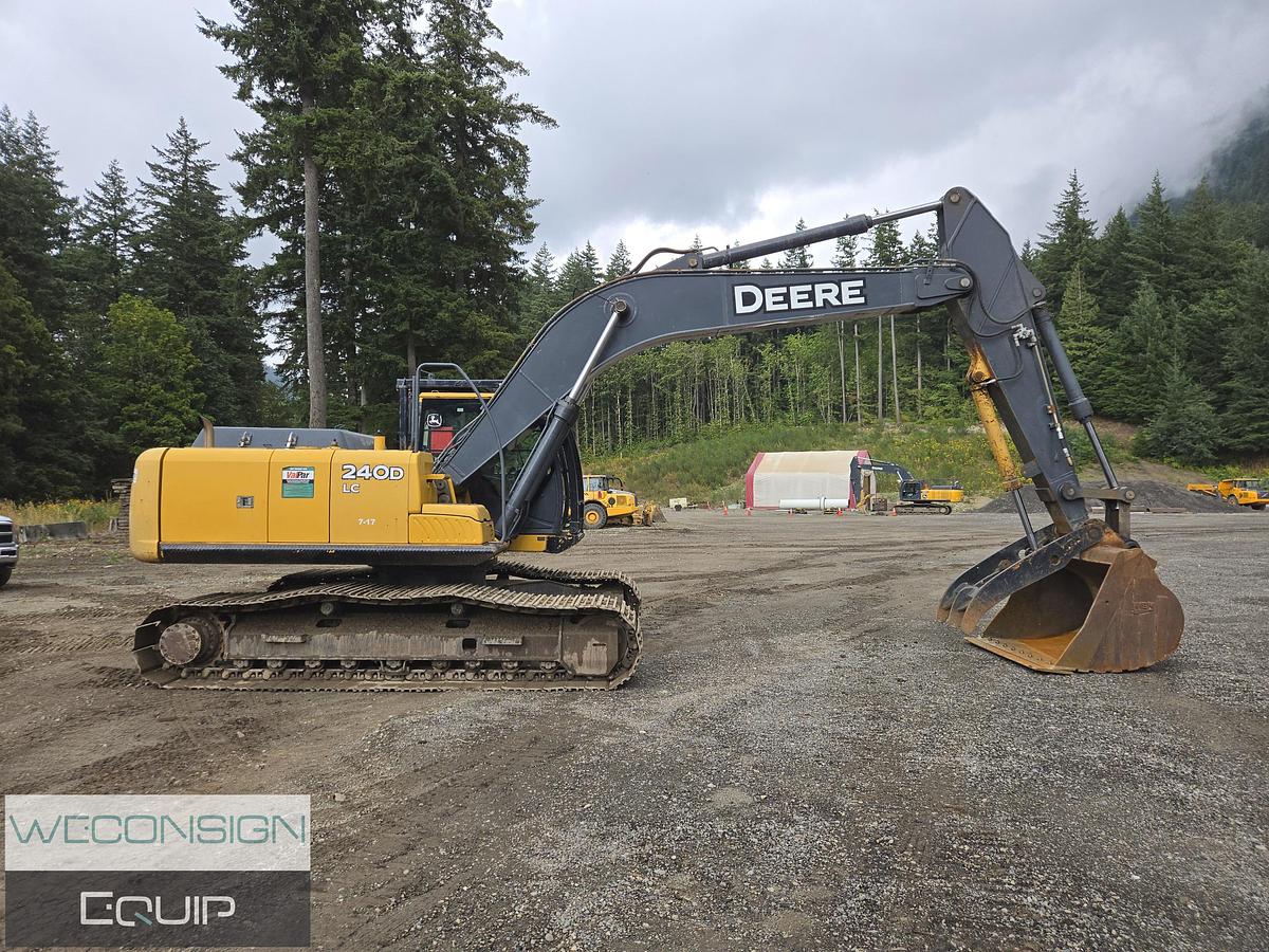 Used 2007 John Deere 240D Excavator