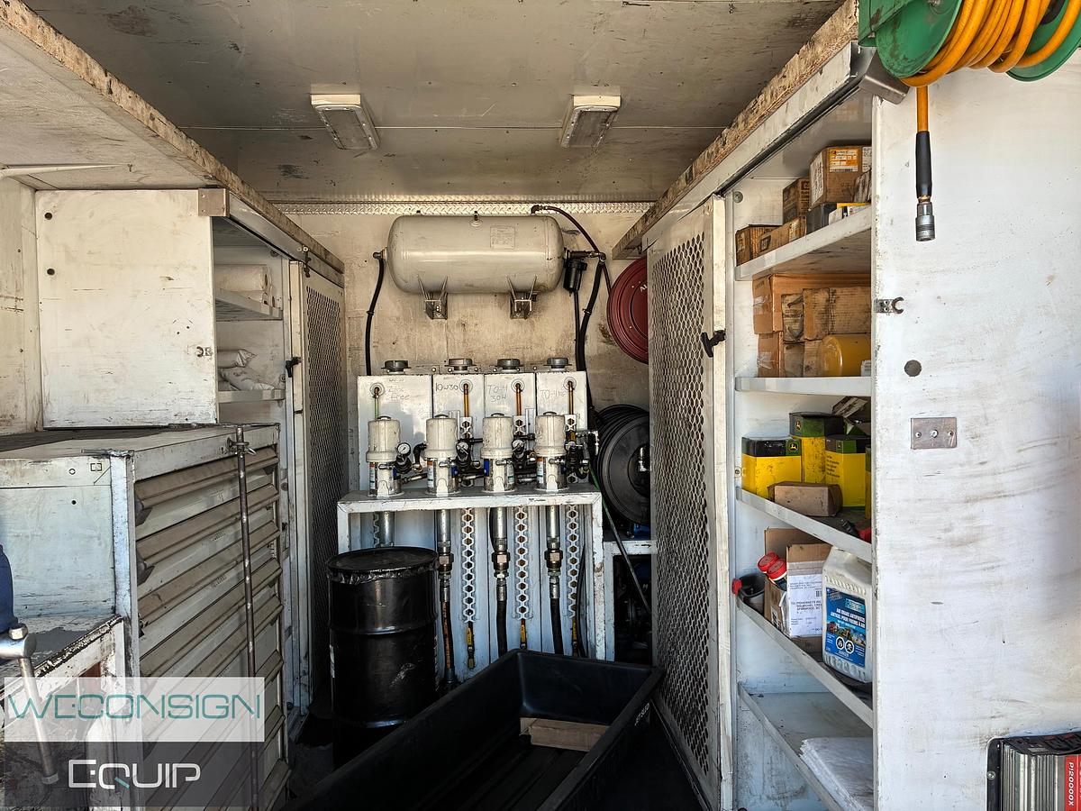 Used 2015 Ford F-550 Extended Cab Lube Truck