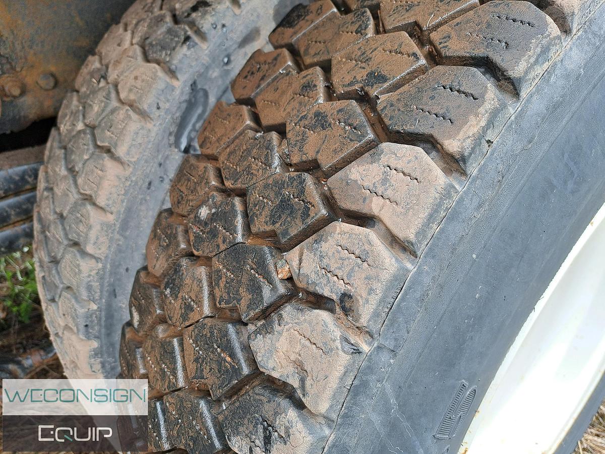 Used 2014 Freightliner M2 106 Sideload Refuse Unit