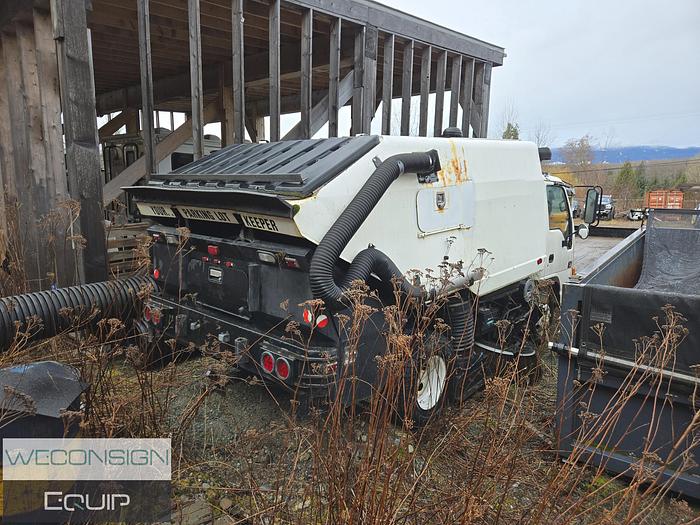 Used 1999 GMC/ISUZU  Single Axle Street Sweeper Truck