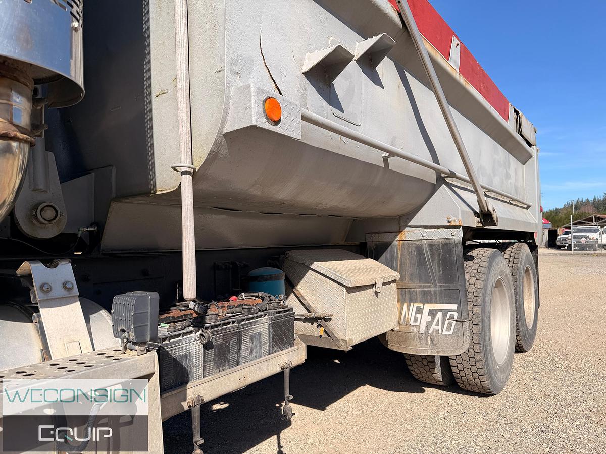 Used 1997 Freightliner USF-1E TA Dump Truck