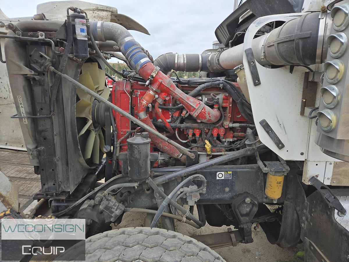 Used 2006 Kenworth W900B Sleeper Truck Tractor