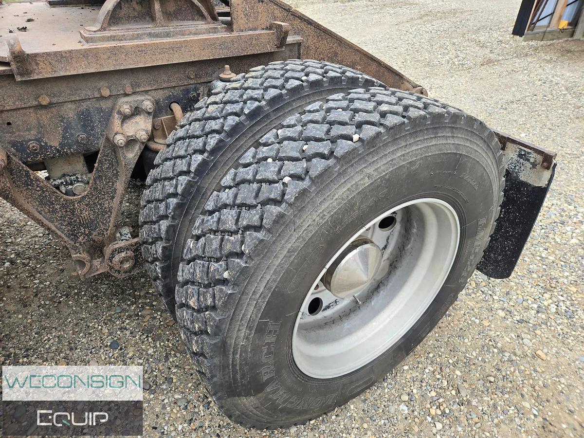 Used 2004 Kenworth T800 Winch Truck