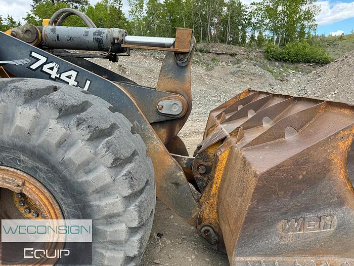 Used 2006 John Deere 744J Wheel-Loader