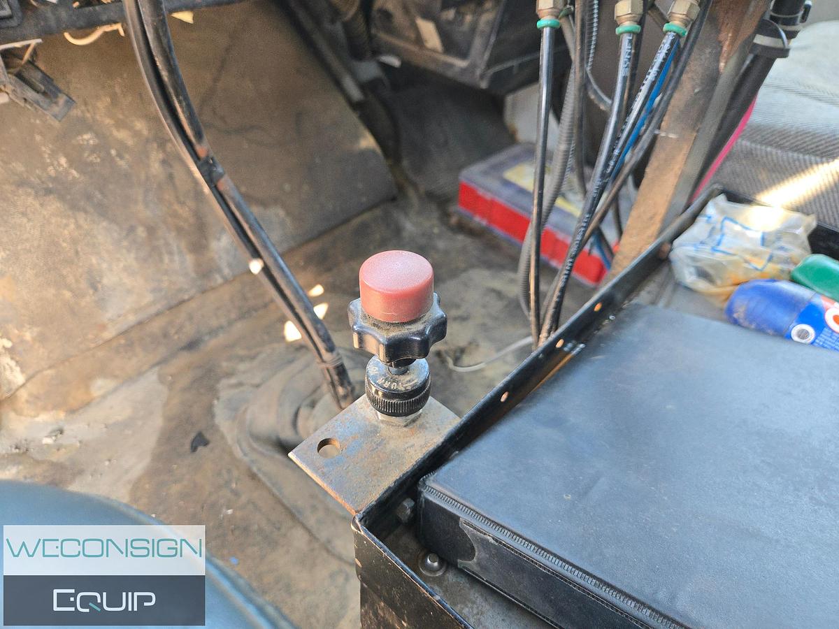 Used 1997 International 4,000 Gallon Water Truck