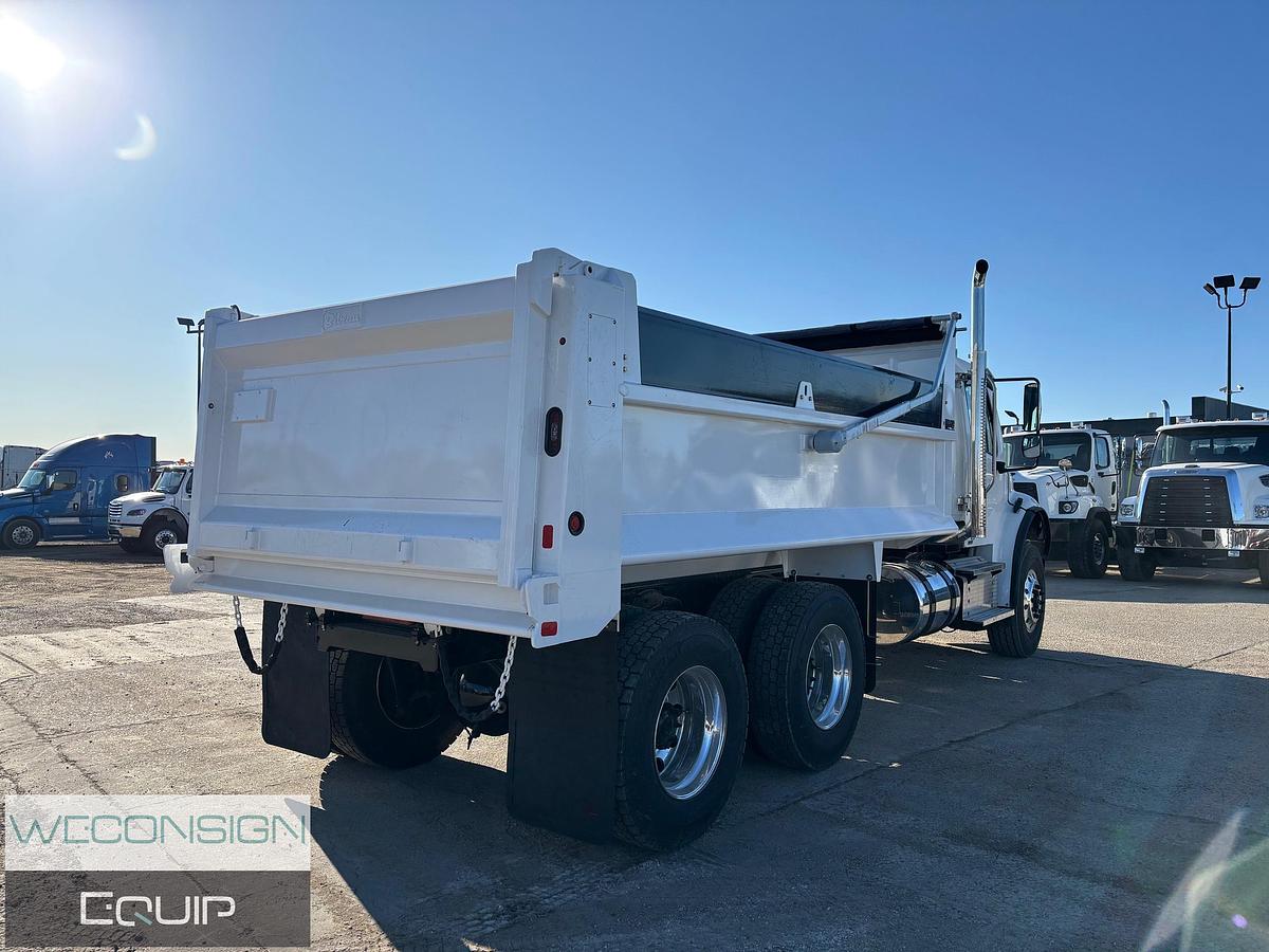 2025 Freightliner M2106+