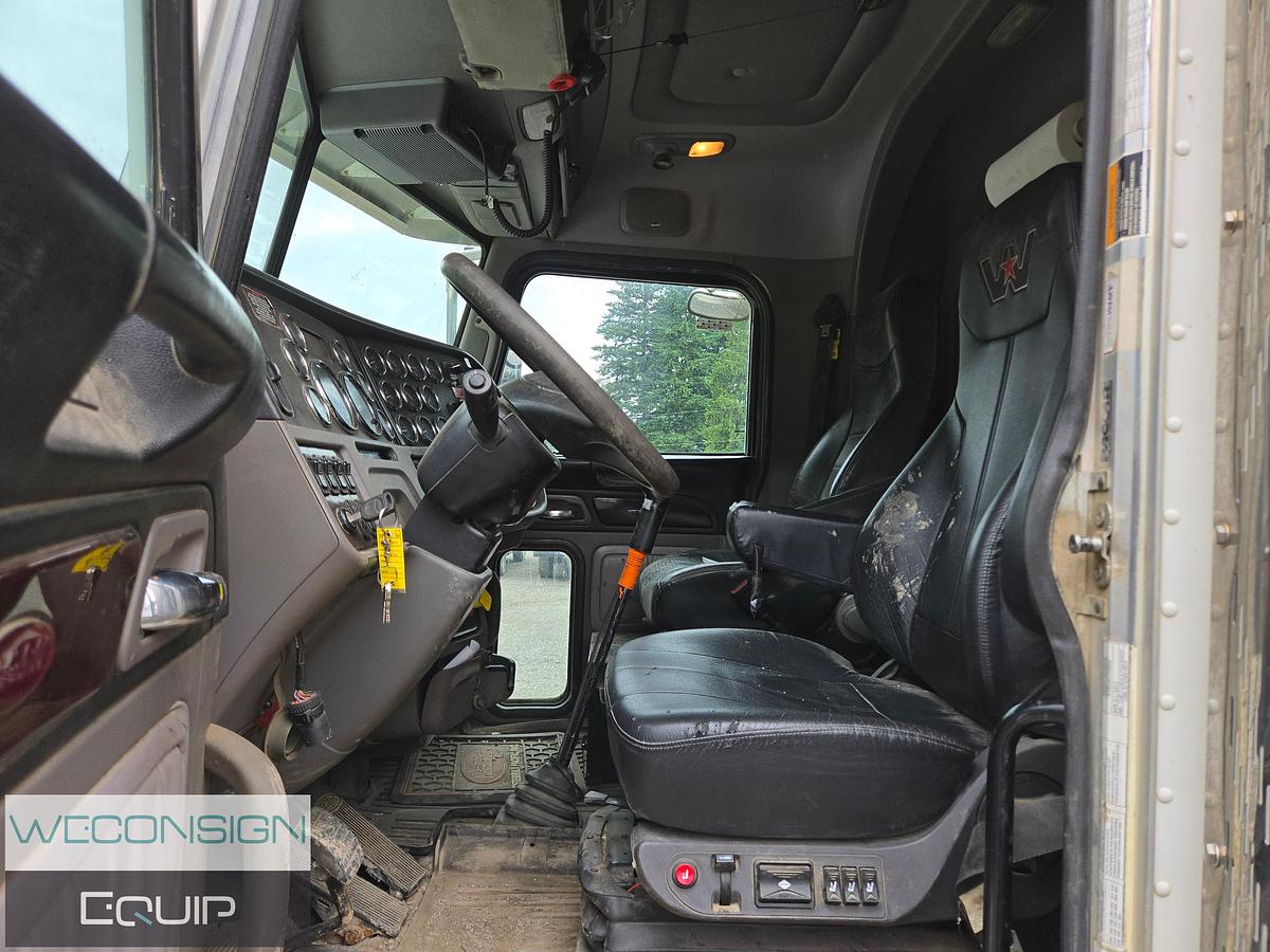 Used 2015 Peterbilt Tri-Axle Hydrovac