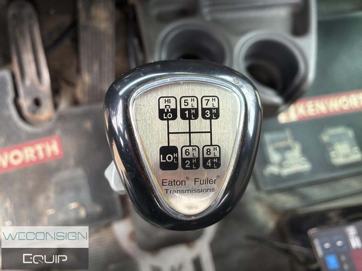 Used 2005 Kenworth T800 Heavy Haul Truck Tractor