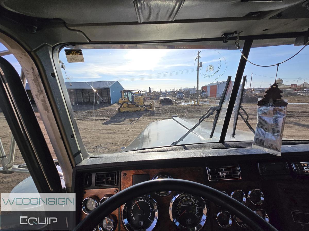 Used 2000 Kenworth W900B