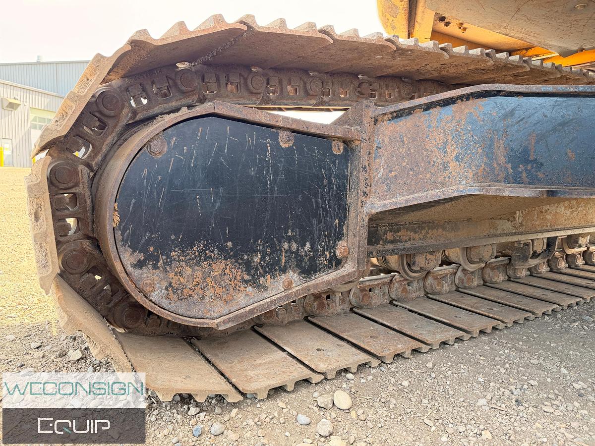 Used GTH-10 2015 John Deere 245G LC Excavator