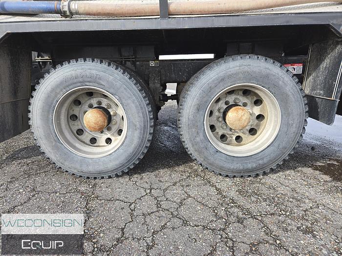 Used 2020 Peterbilt 348 TA Water Truck