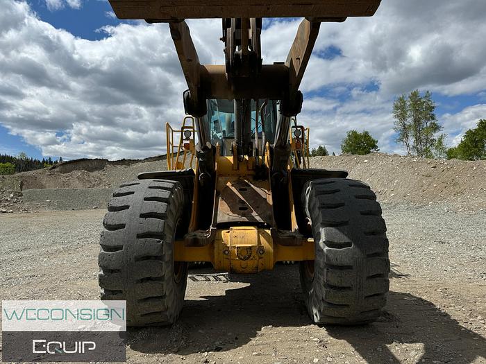 Used 2006 John Deere 744J Wheel-Loader