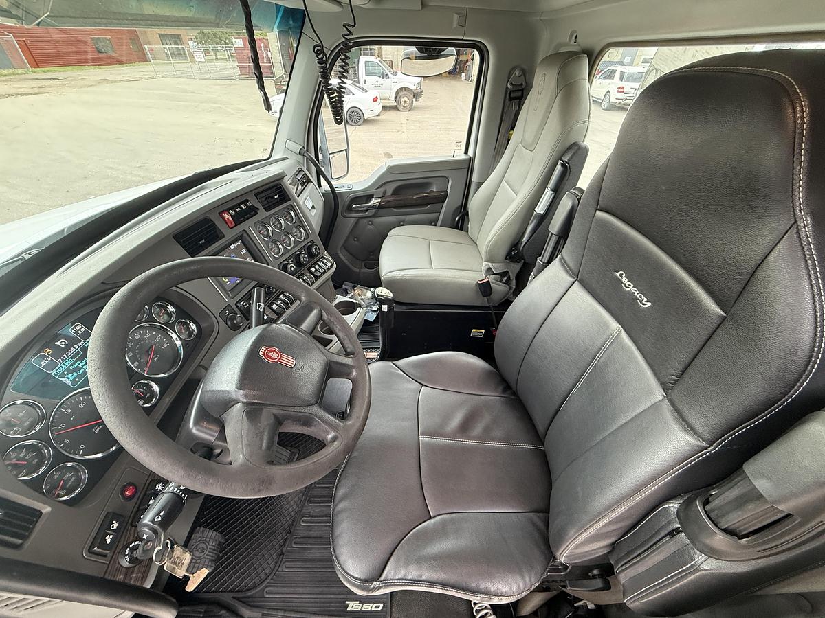 Used 2019 Kenworth T800