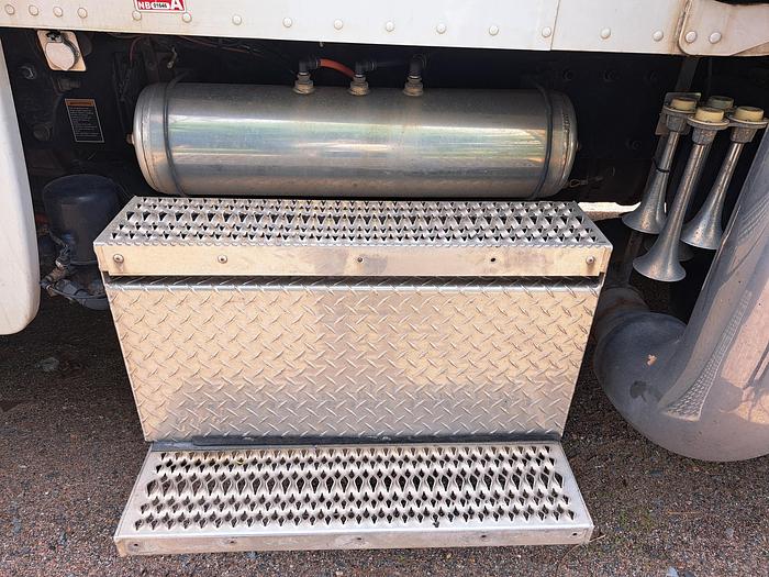 Used 2022 Peterbilt 389 With SUPER 40s HWY Truck Tractor