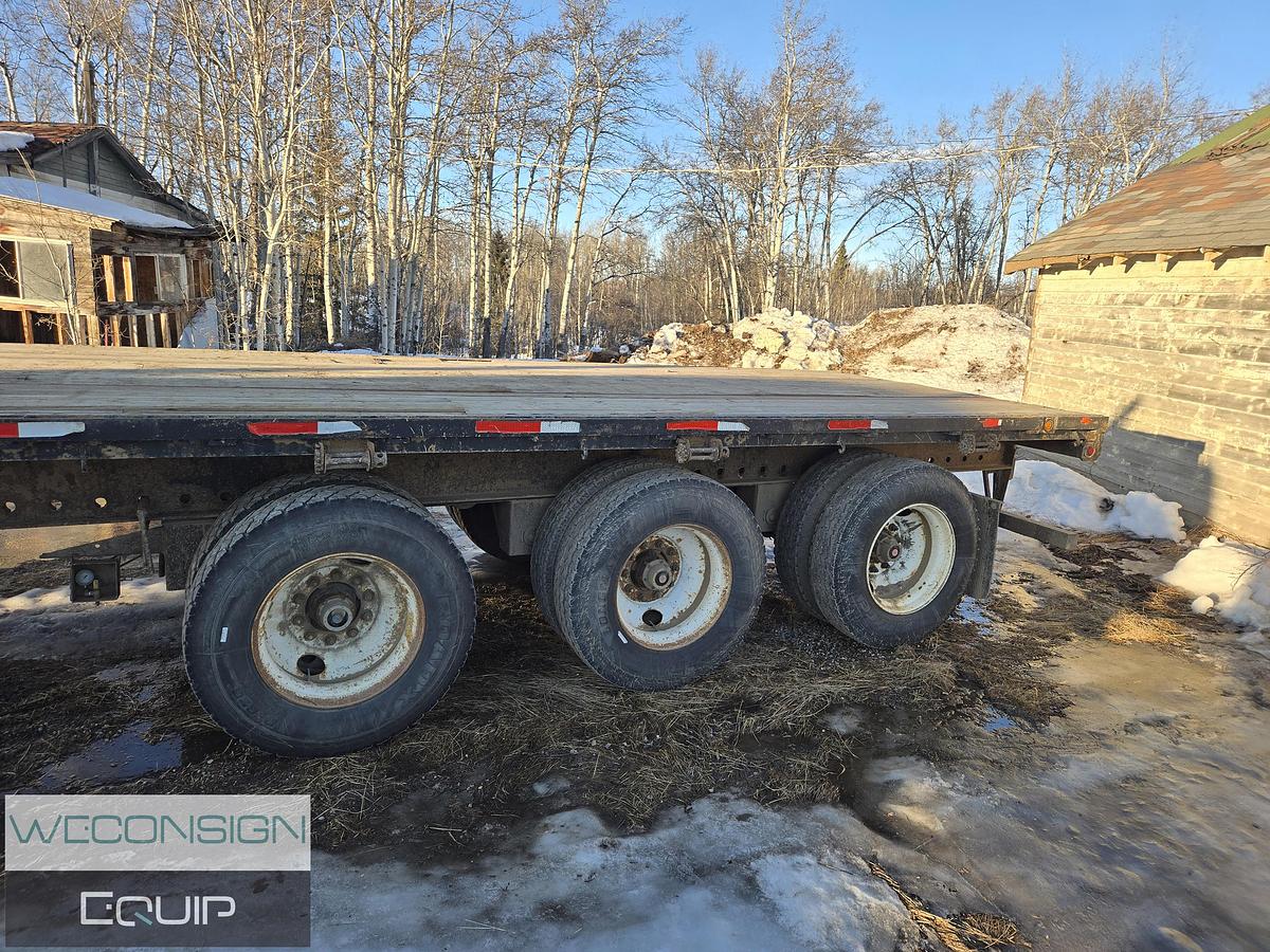 Used 2006 Manac 53' Flat Deck Sliding Axle
