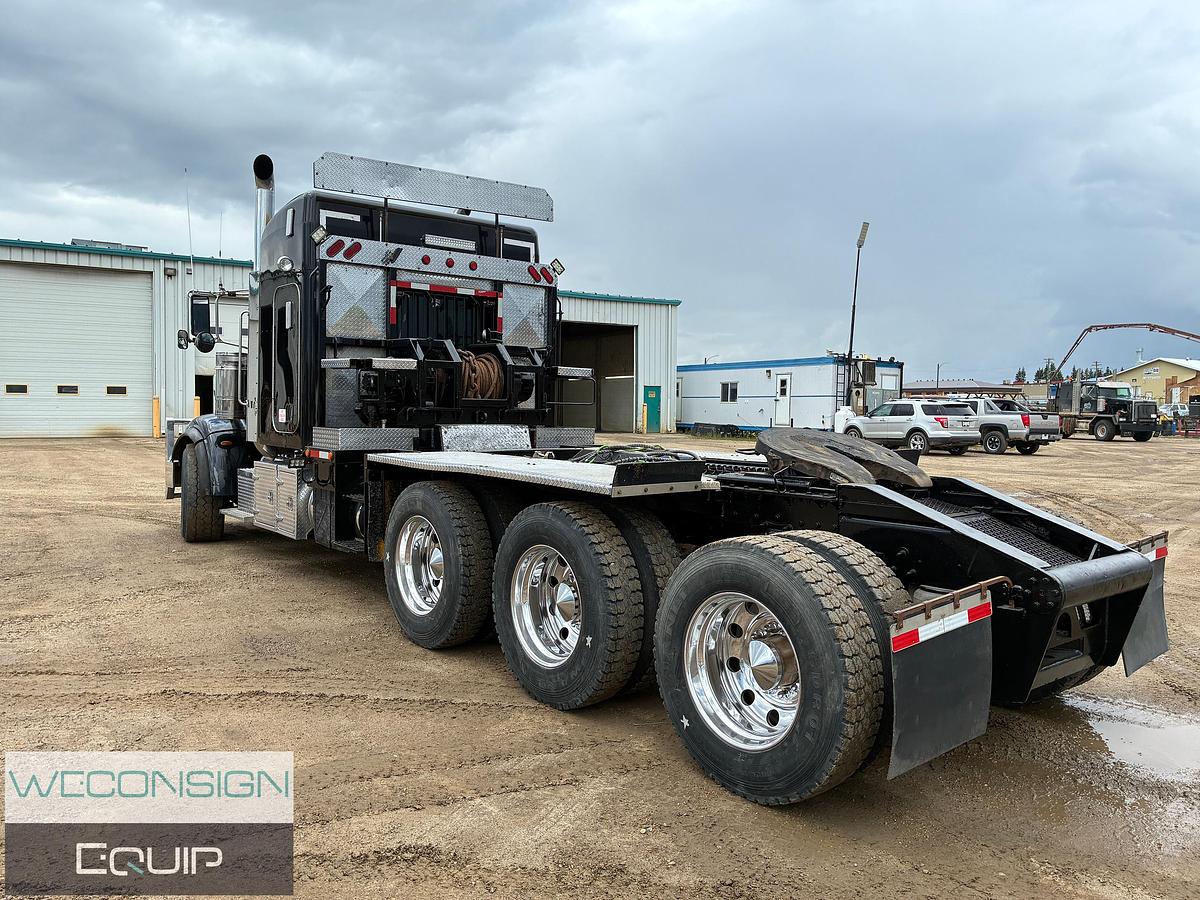 Used 2016 Peterbilt 367 Winch Truck