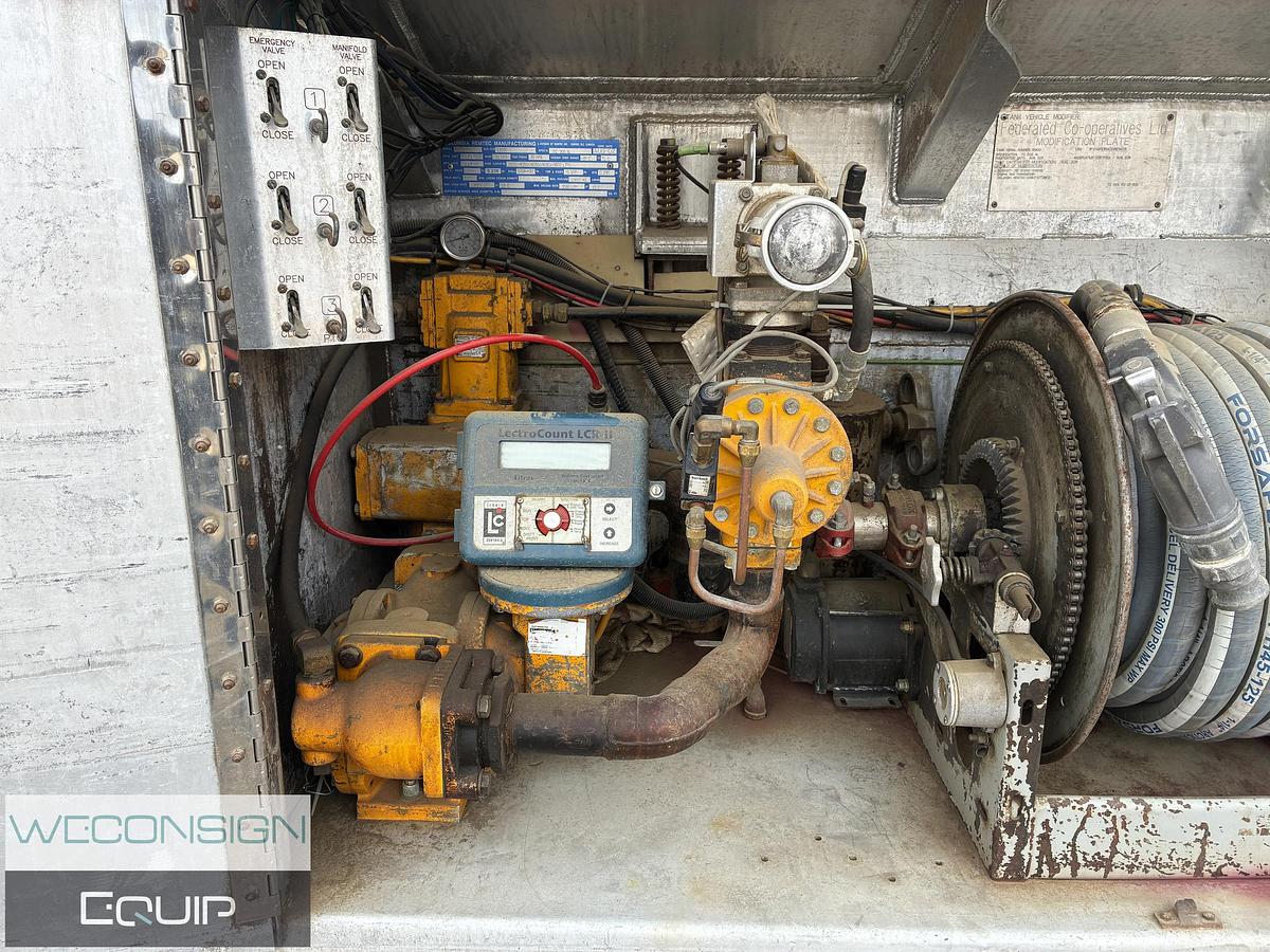 Used 2011 Freightliner Coronado SD Fuel and Lube Truck