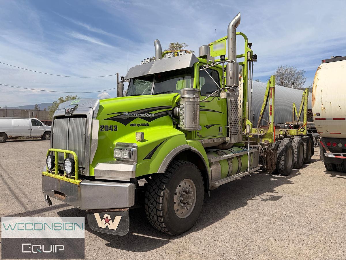 Used 2019 Western Star 4900SA Tri Drive Logging Truck