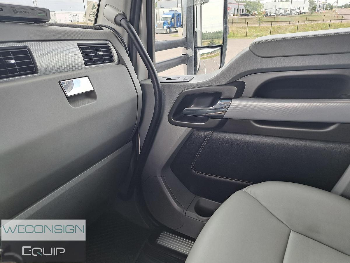 Used 2020 Kenworth T880 With PTO