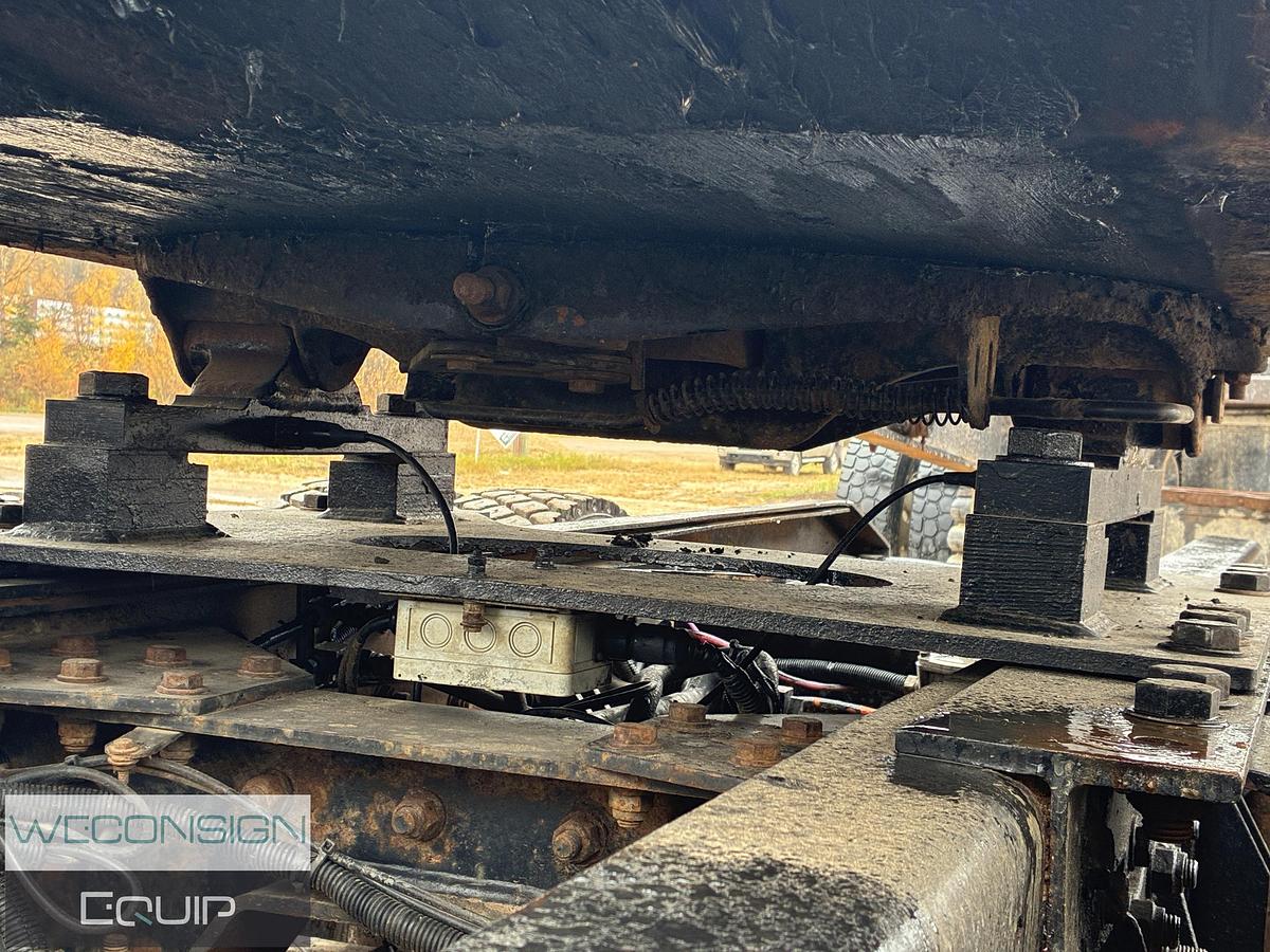 Used 2005 Kenworth T800 Heavy Haul Truck Tractor