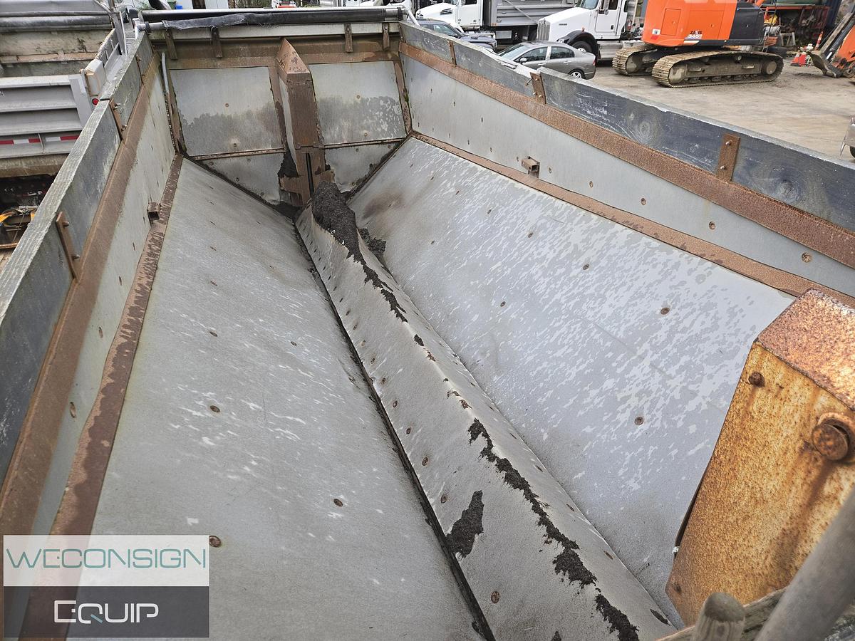 Used 2008 Kenworth T800 Tri Drive Stone Slinger