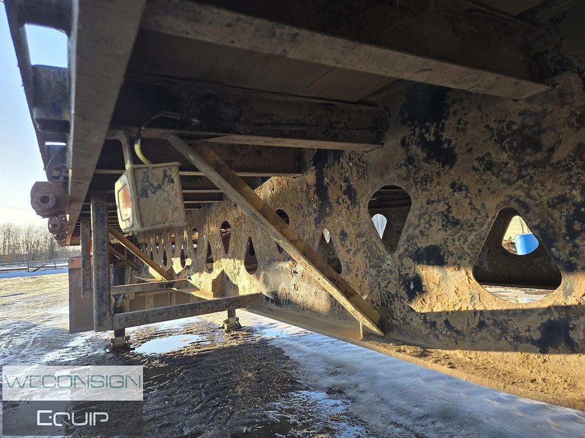 Used 2006 Manac 53' Flat Deck Sliding Axle