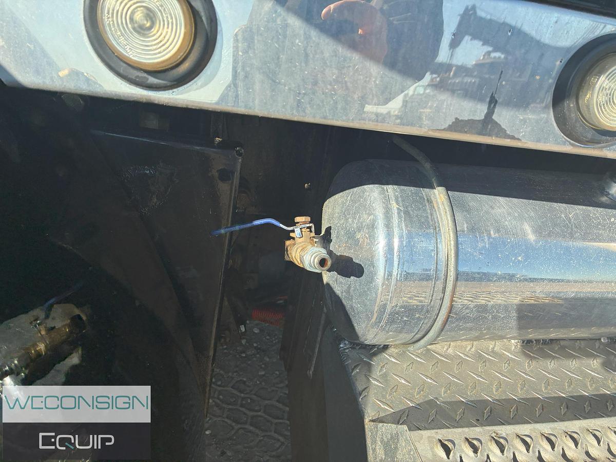 Used 2016 Peterbilt 367 Winch Truck