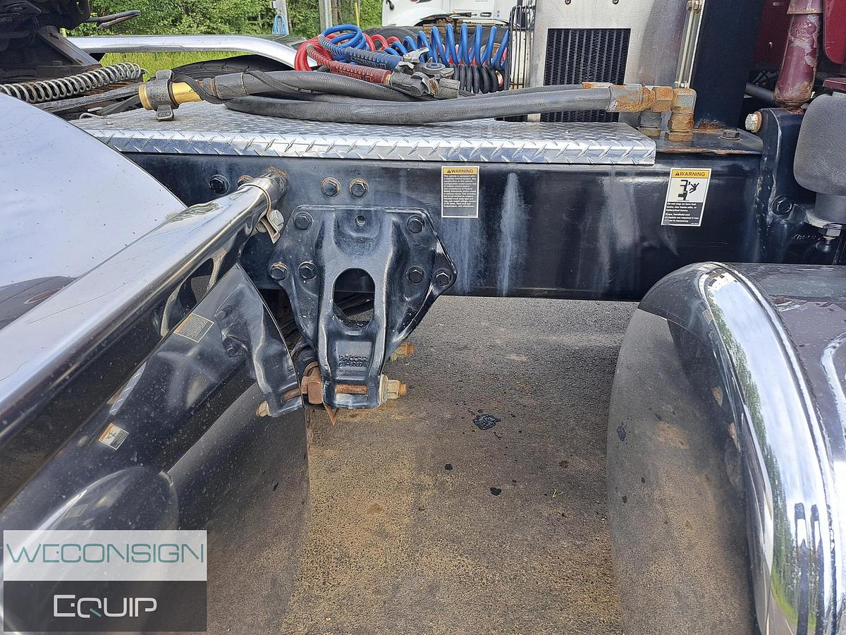 Used 2022 Peterbilt 389