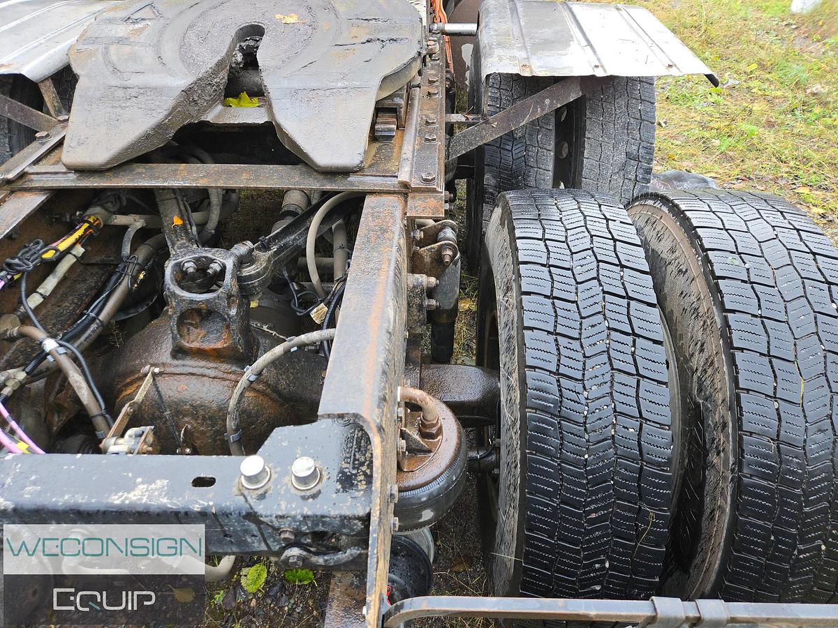 Used 2009 Kenworth W900L TA Sleeper Truck Tractor