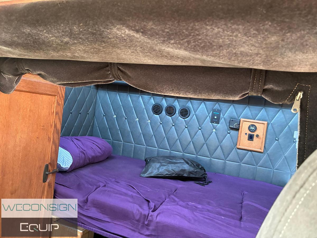 Used 1995 Freightliner FL106