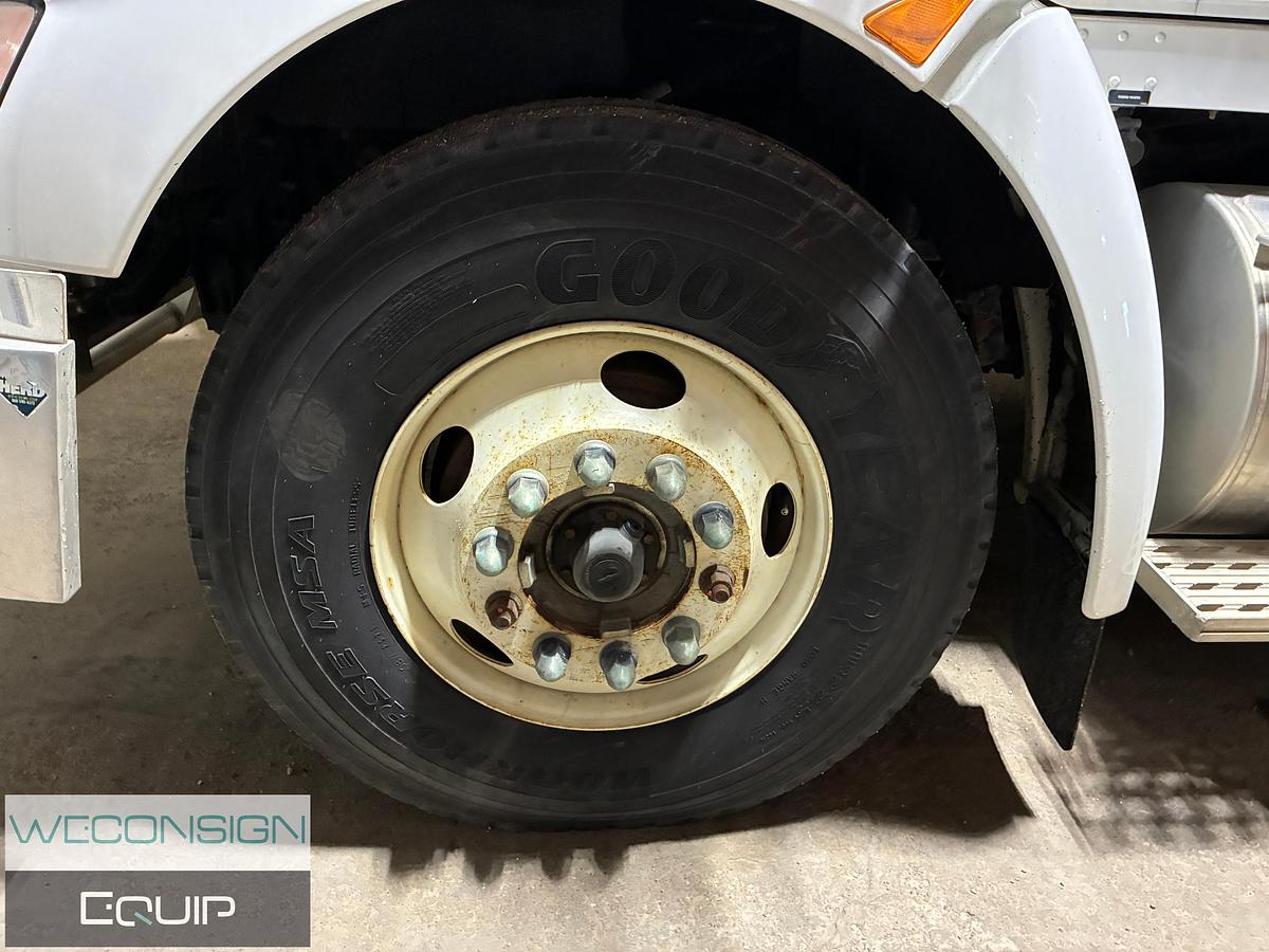 Used 2015 Kenworth T370 Van Truck