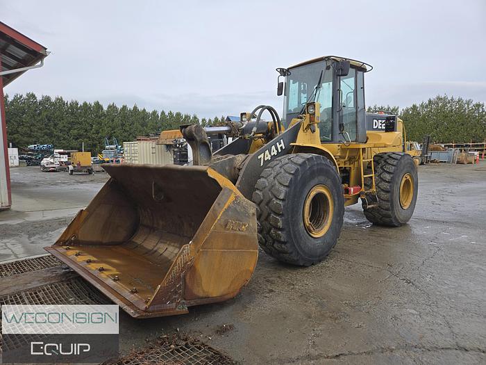 Used 2001 John Deere 744H Wheel Loader