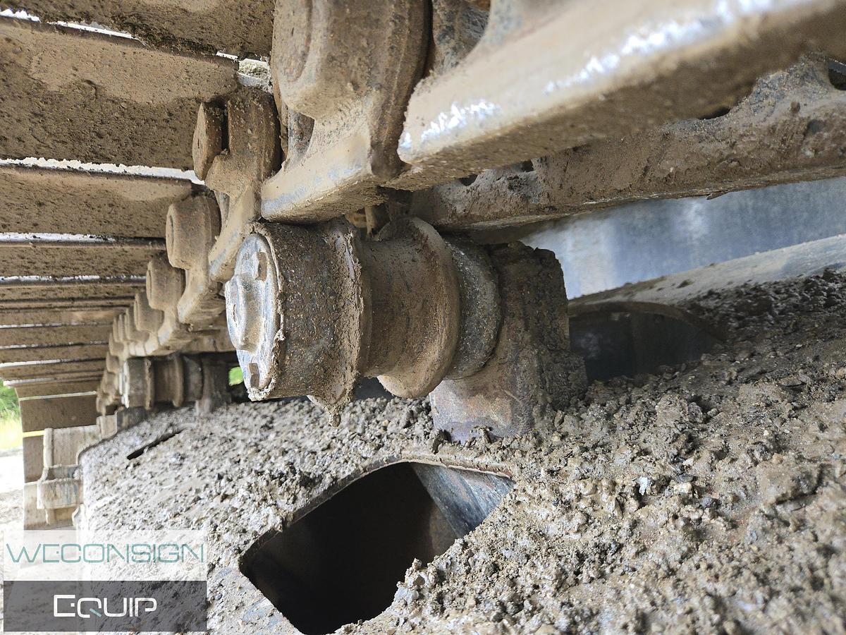 Used 2007 John Deere 240D Excavator