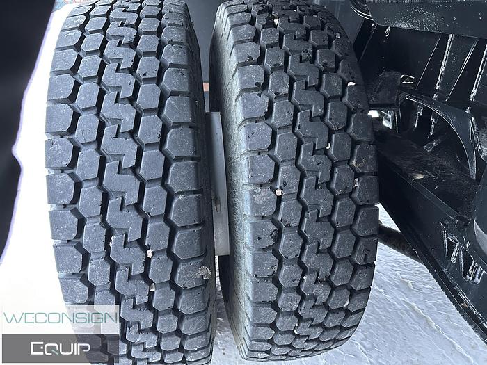 Used 2004 Kenworth C500B Bed Truck