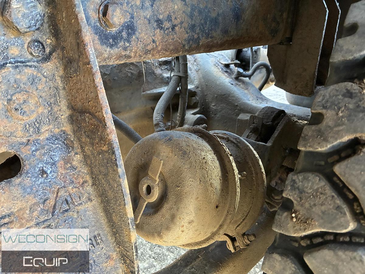 Used 2005 Kenworth T800B Sleeper Winch Truck