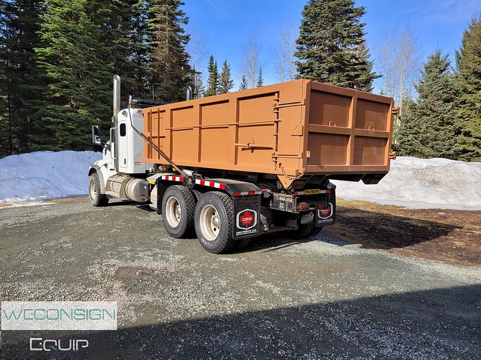 Used 2019 Peterbilt 367 Tandem Roll Off Truck