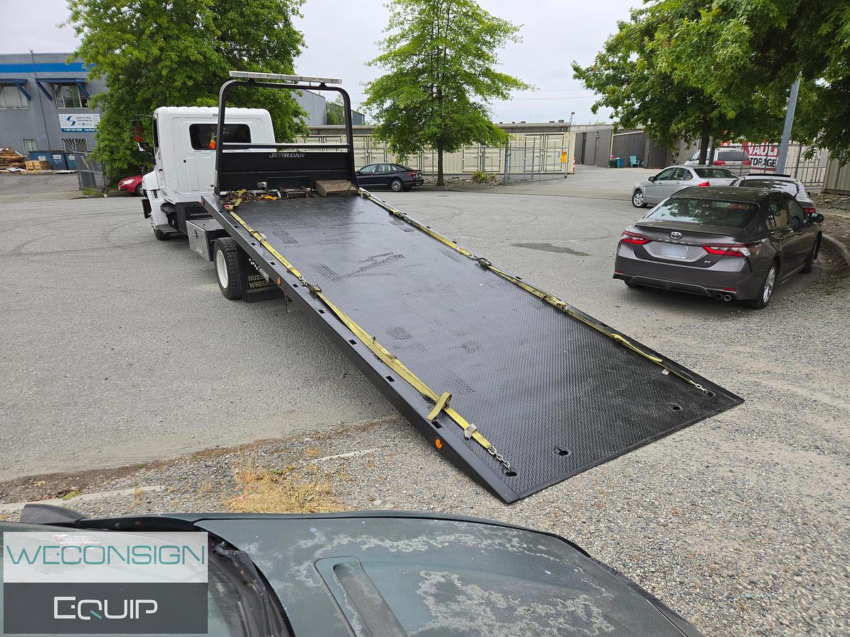 Used 2013 Hino Single Axle Rollback / Tow Truck