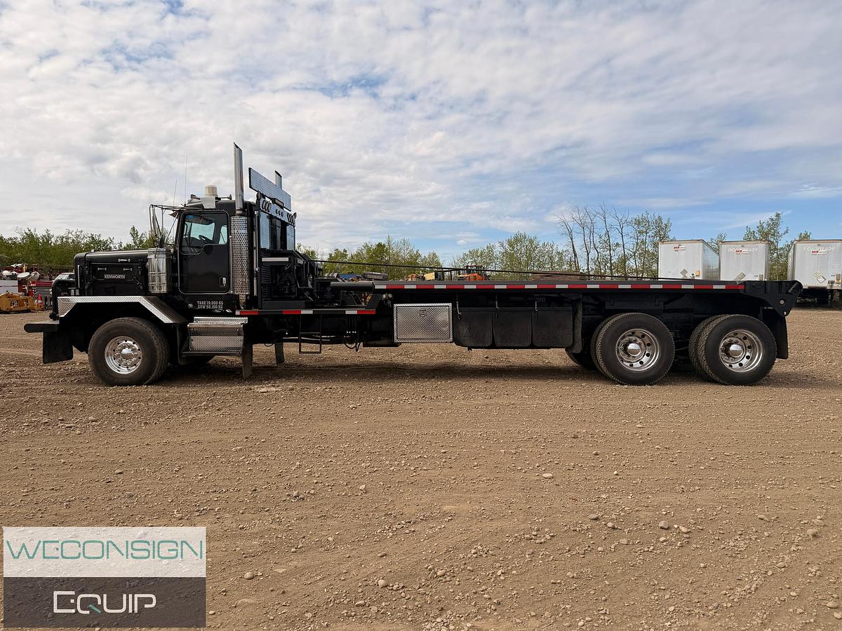 Used 2006 Kenworth C500B Bed Truck
