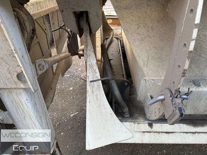 Used 2014 Midland MG38TC3000 Tridem Belly Dump