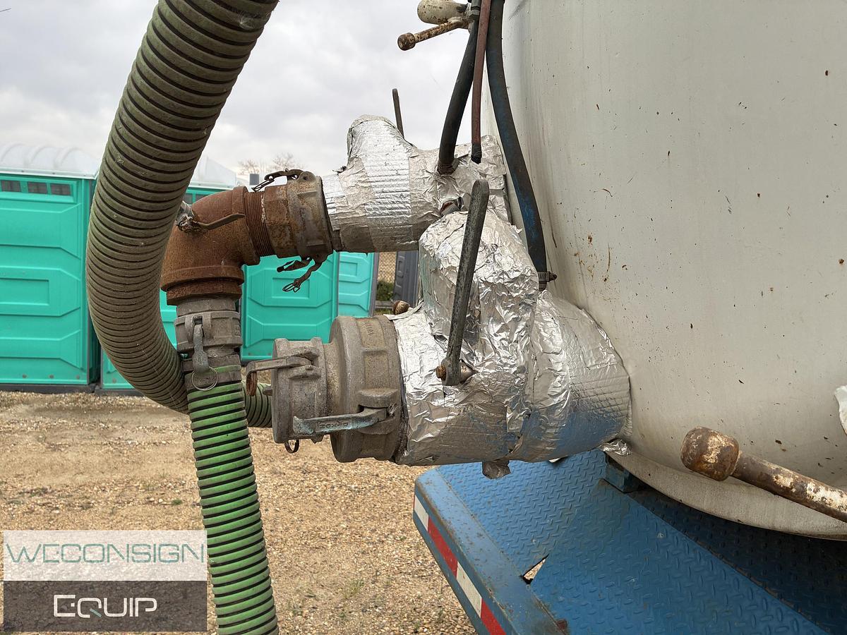 Used 2009 International 4400SBA 4x2 Vacuum Truck