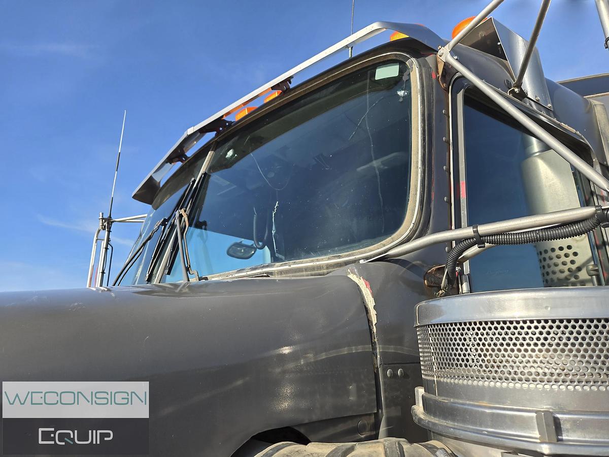 Used 2000 Kenworth W900B