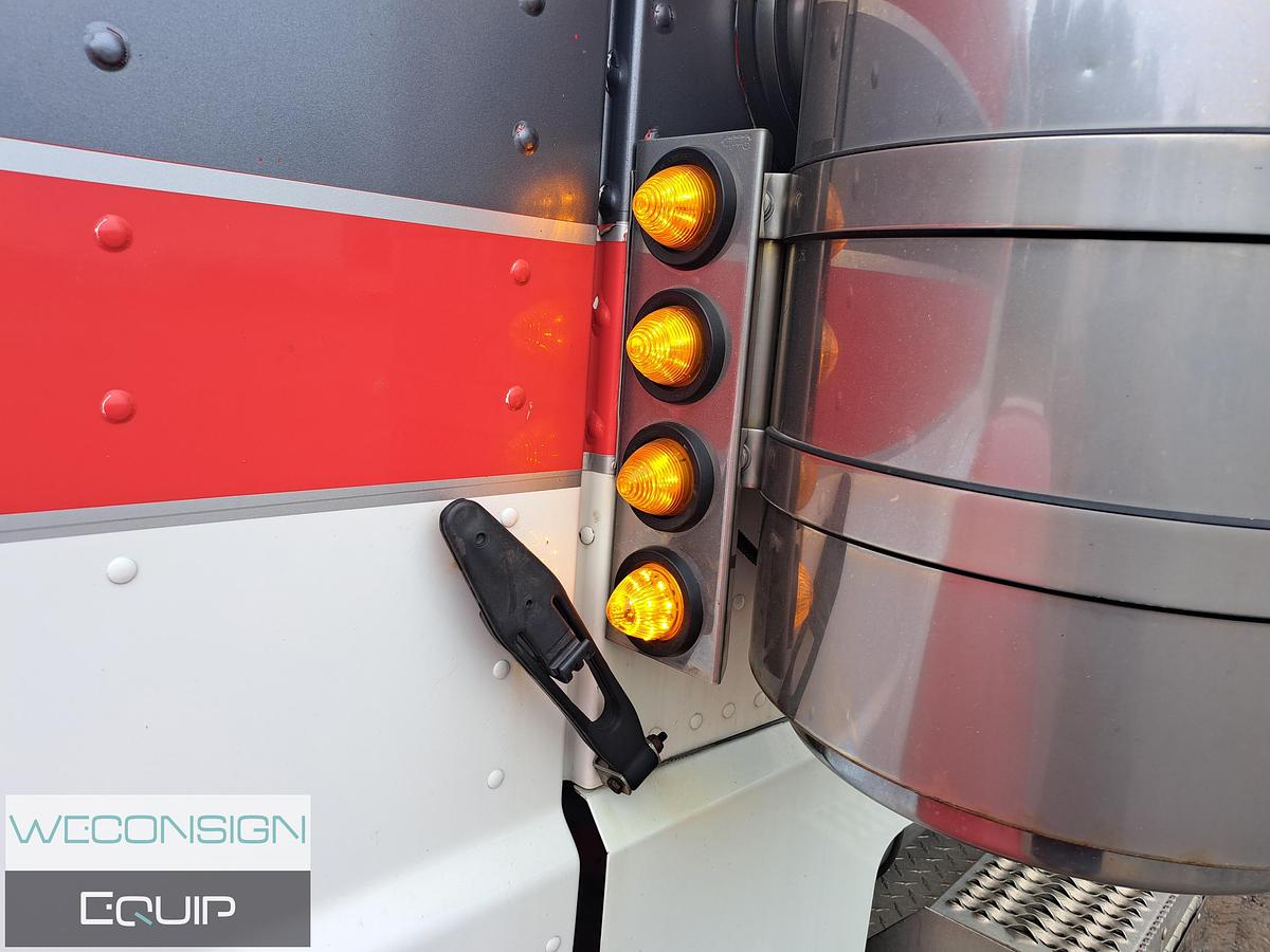 Used 2021 Peterbilt 389 Long Nose