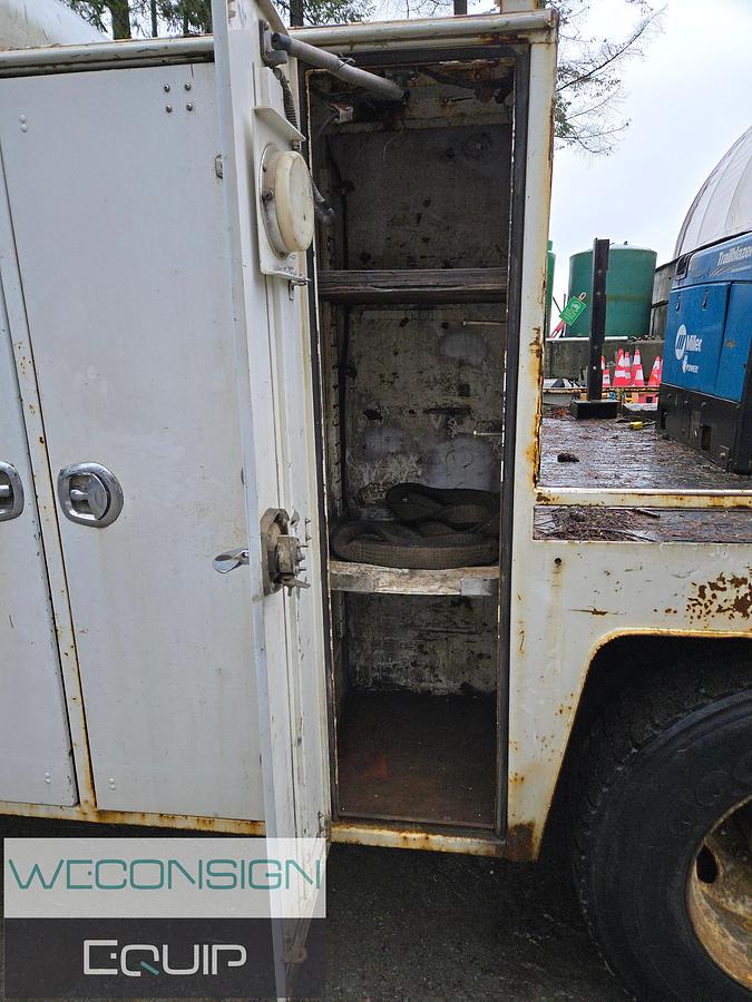 Used 2002 International 4300SBA Service/ Mechanics Truck