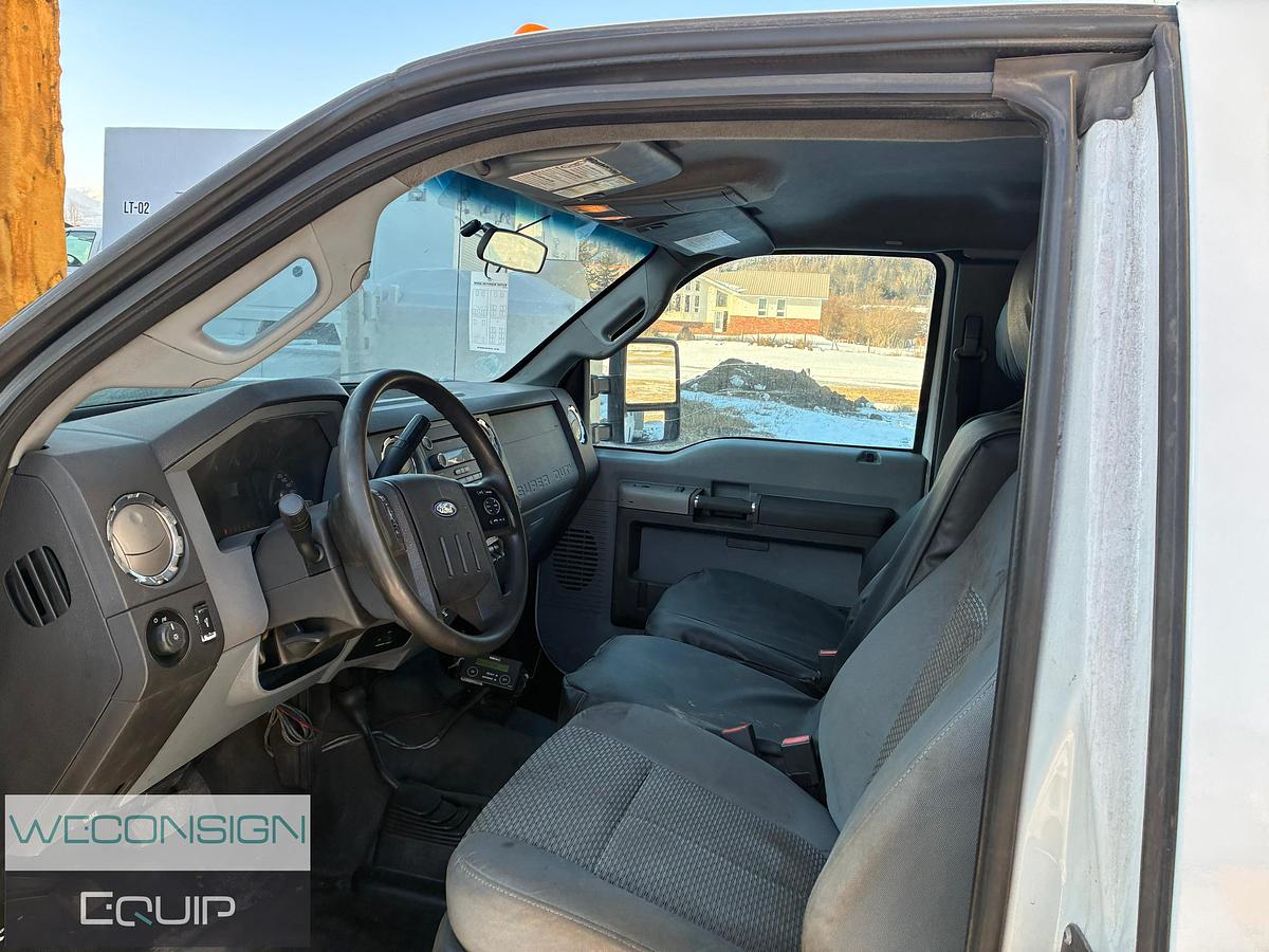 Used 2015 Ford F-550 Extended Cab Lube Truck