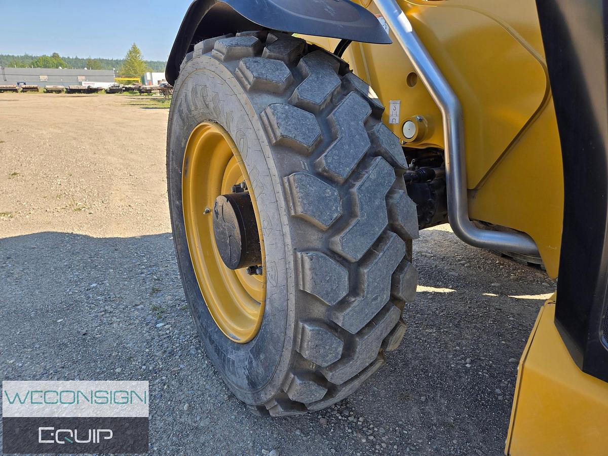 Used 2023 CAT TL1055