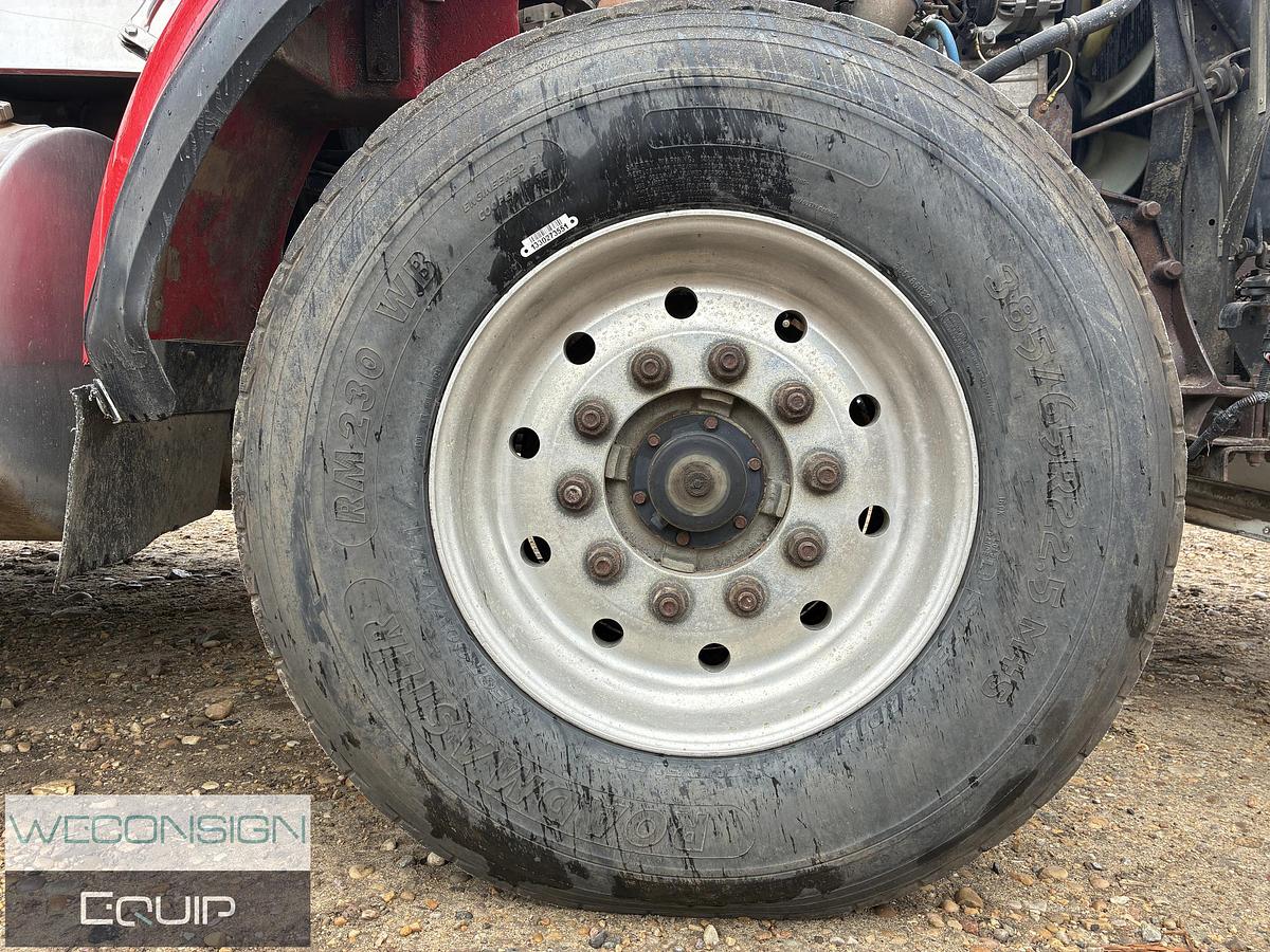 Used 2005 Kenworth T800 Heavy Haul Truck Tractor