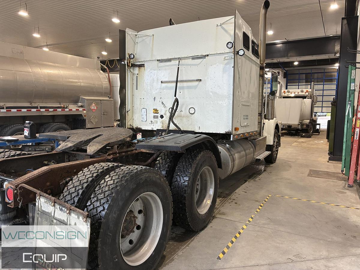 Used 2015 International Eagle Sleeper Truck