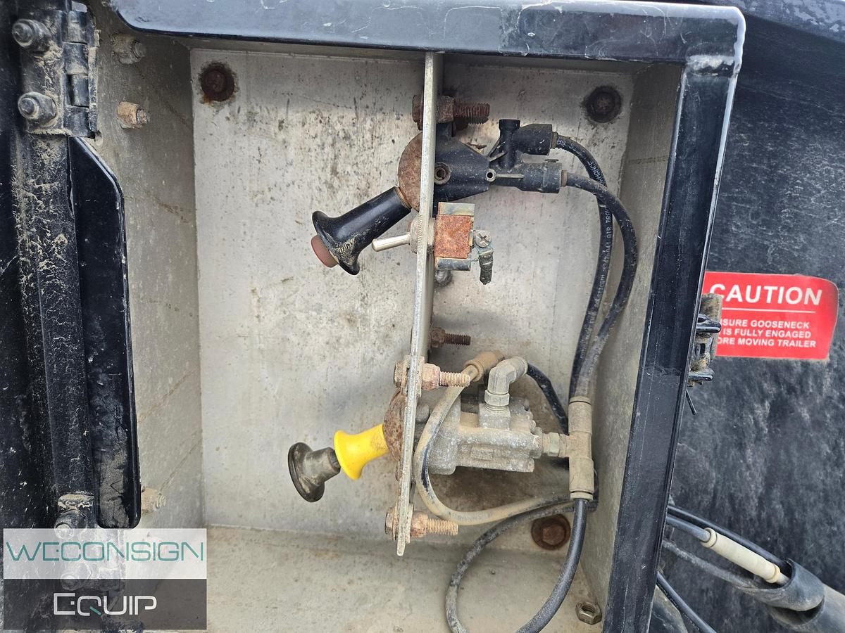 Used 2014 Pacesetter 55T 9 Axle Lowbed/Lowboy Trailer Combination