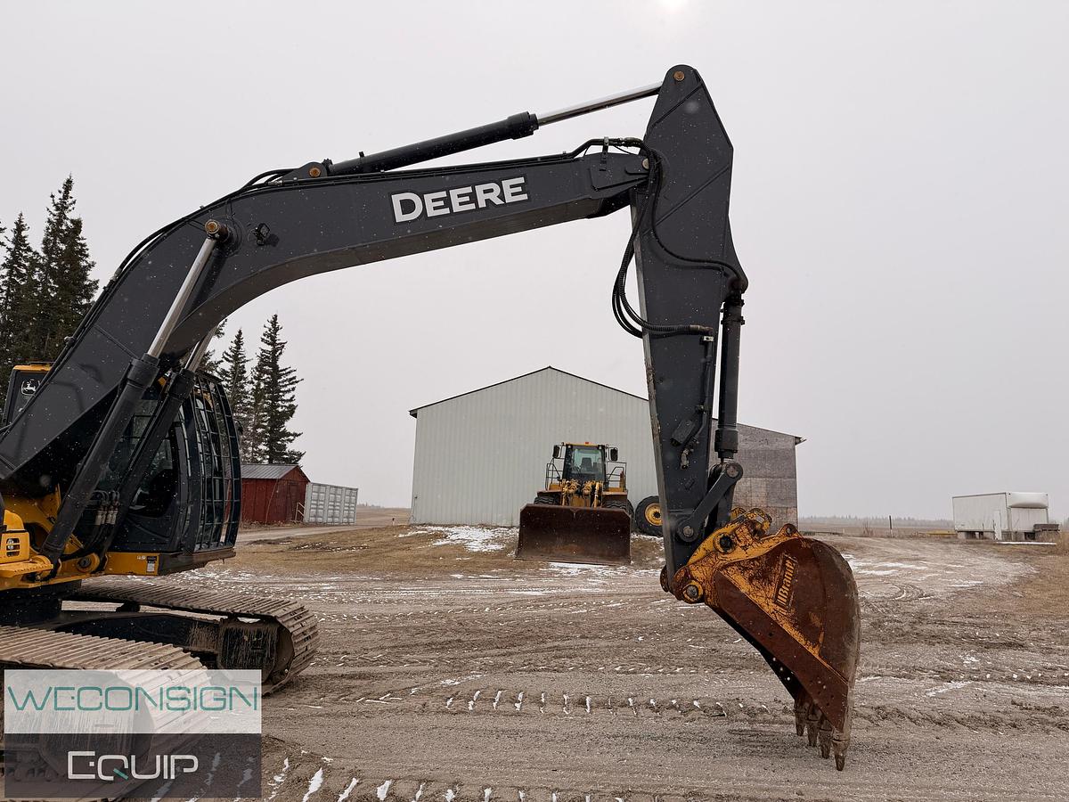 Used 2017 John Deere 250G LC Excavator