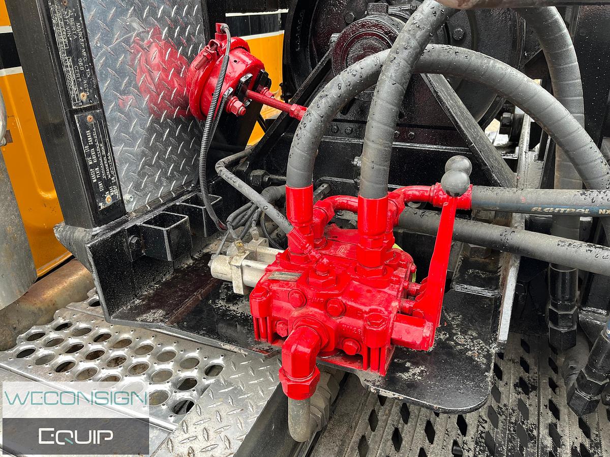 Used 2007 Western Star 6900XD 8x8 Bed Truck